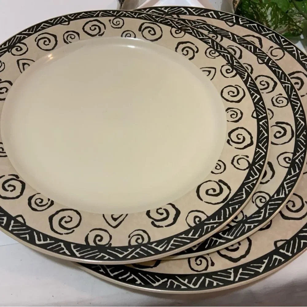 Sakura Stoneware Round Platter Desert Sands 12.5”  & 2 dinner plates 10.5”